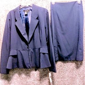 Two piece business dress suit